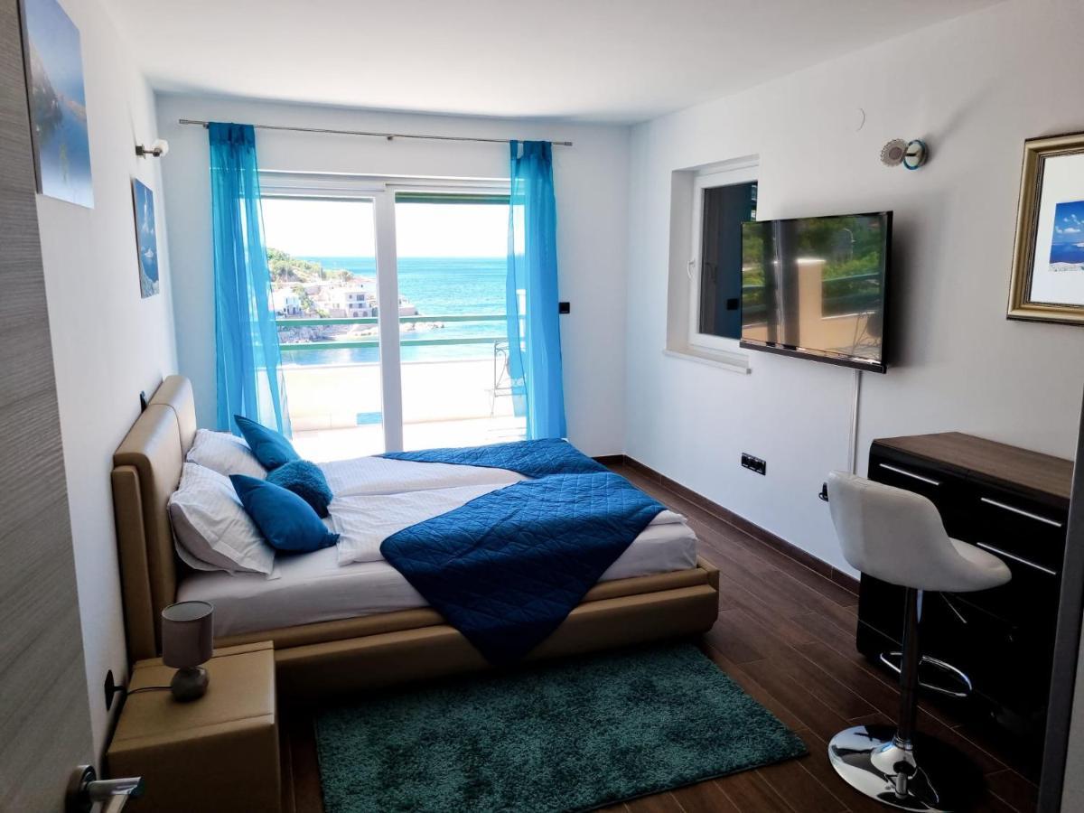 Villa Relax , With Seaview And Two Pools Near Beach Starigrad  Exterior photo