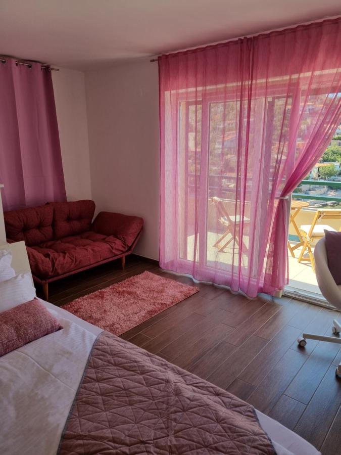 Villa Relax , With Seaview And Two Pools Near Beach Starigrad  Exterior photo